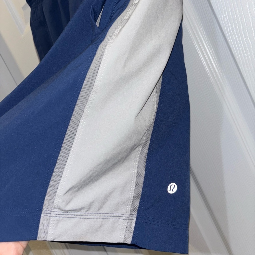 Lululemon Men's Pace Breaker Shorts SZ M​​​ - Picture 3 of 10
